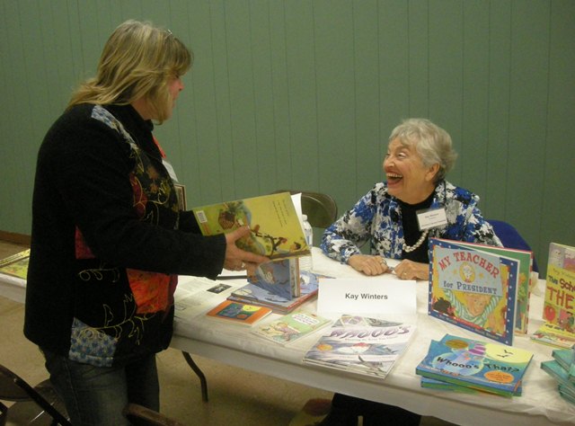 Signing for Richland Library